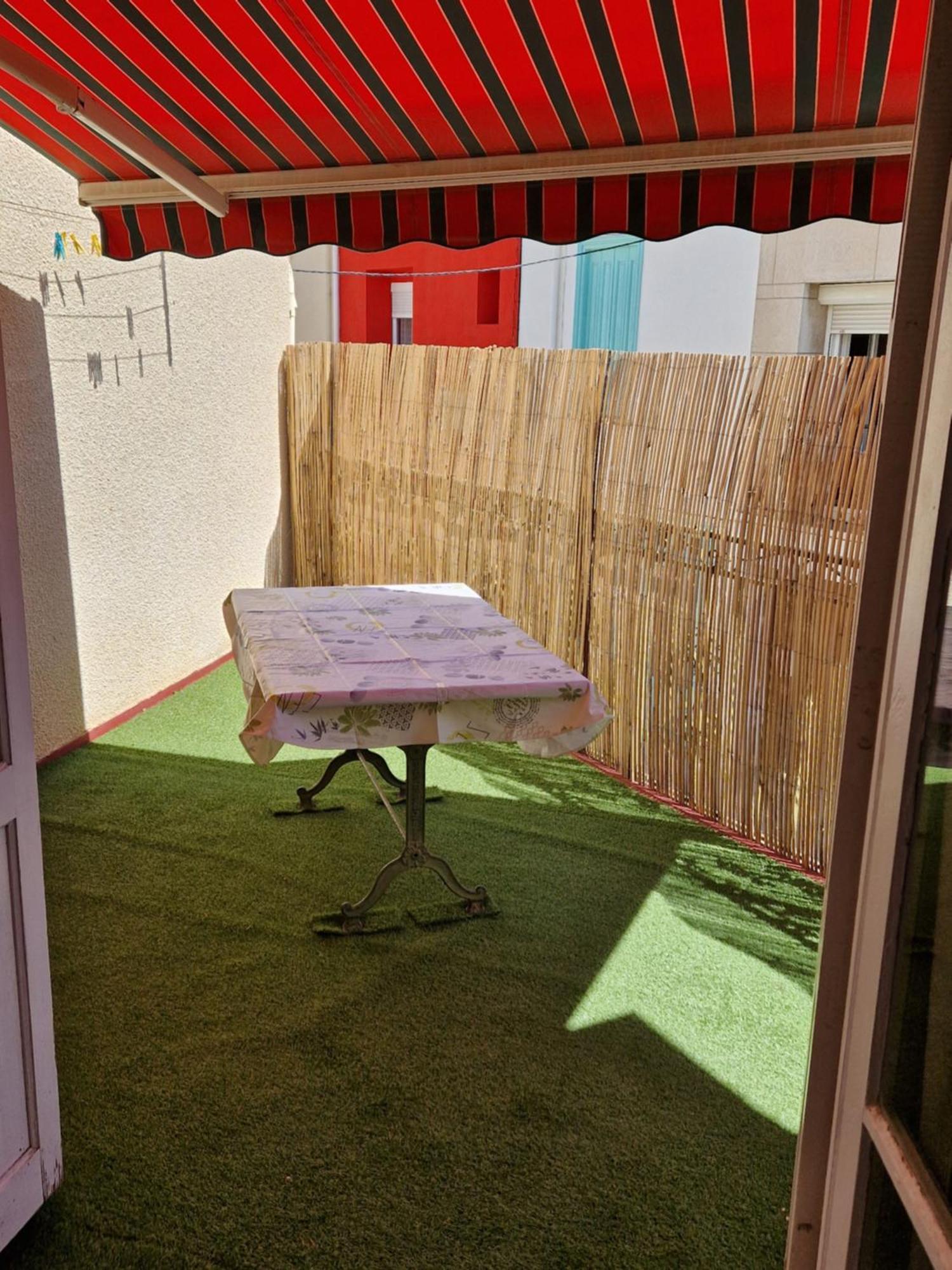Appartement Avec Terrasse Saint Laurent De La Salanque Экстерьер фото
